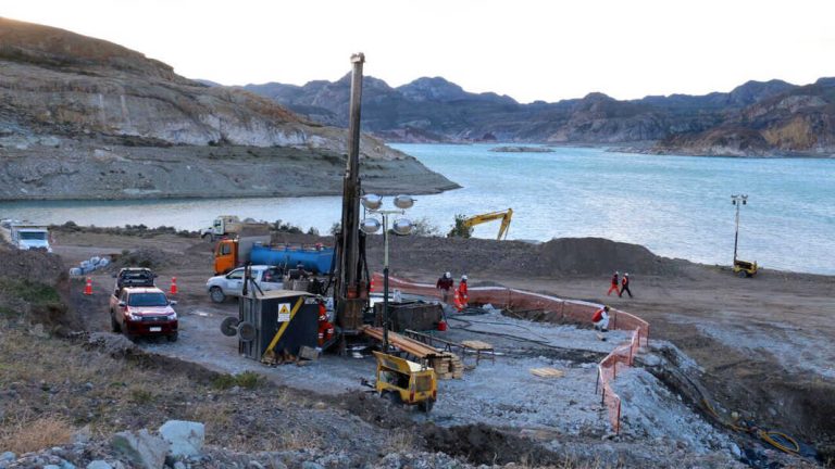 Las dudas sobre quién pagará la cuenta de los gravísimos incumplimientos ambientales de Minera Cerro en Chile Chico